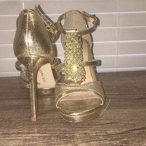 Gold Gianni Bini heels